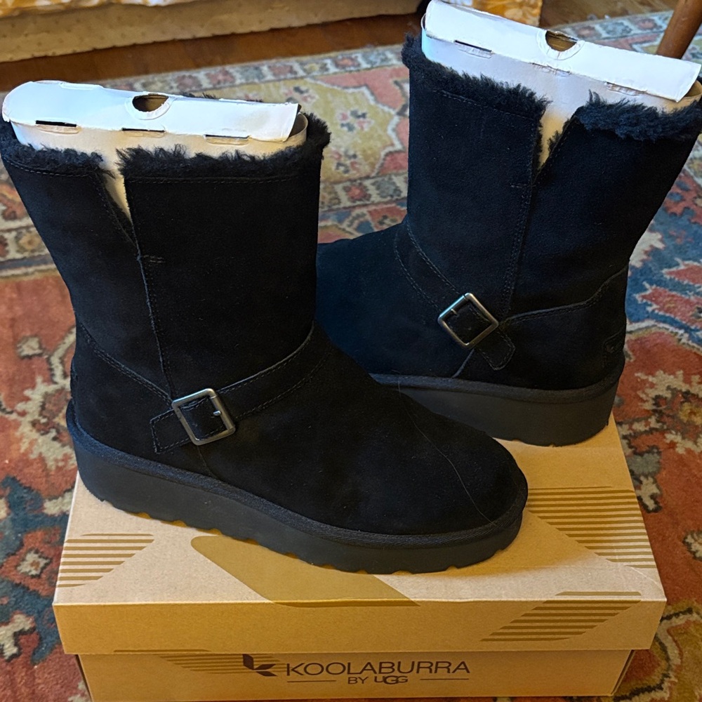 WEEKEND SALE ONLY! Koolaburra by Ugg Kelissa Short boots
